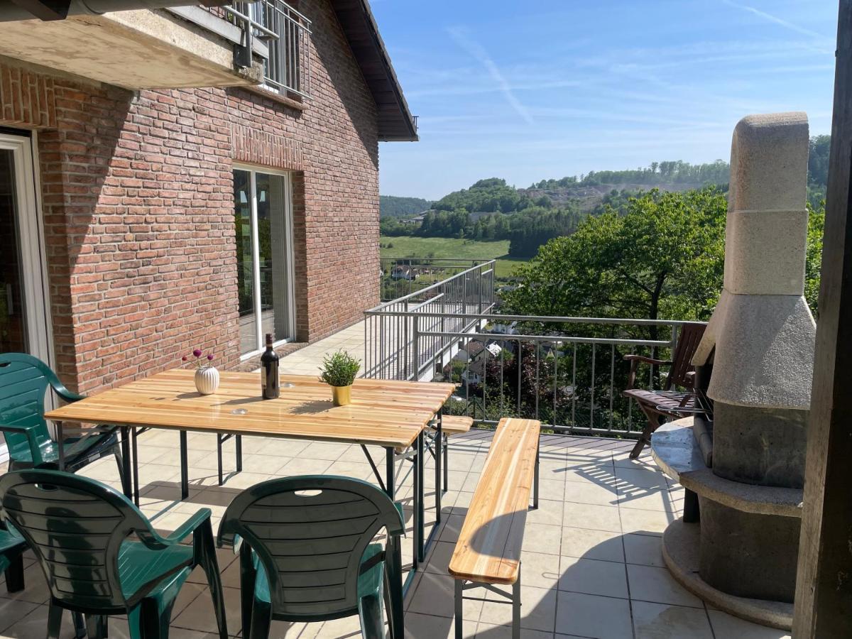 Appartamento Traumhaus Am Wald 1 Weiersbach Esterno foto